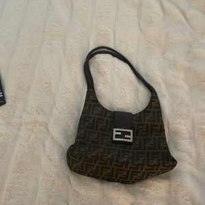 Rare Find 🥰 Vintage Fendi purse